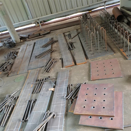 有哪些其他因素会影响兰州预埋件位置的确定？